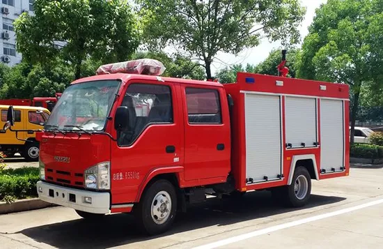 I Suzu 4X2 Small Water Fire Fighting Rescue Truck with 2000L Water Tank Fighting Emergency Firefighter Truck 